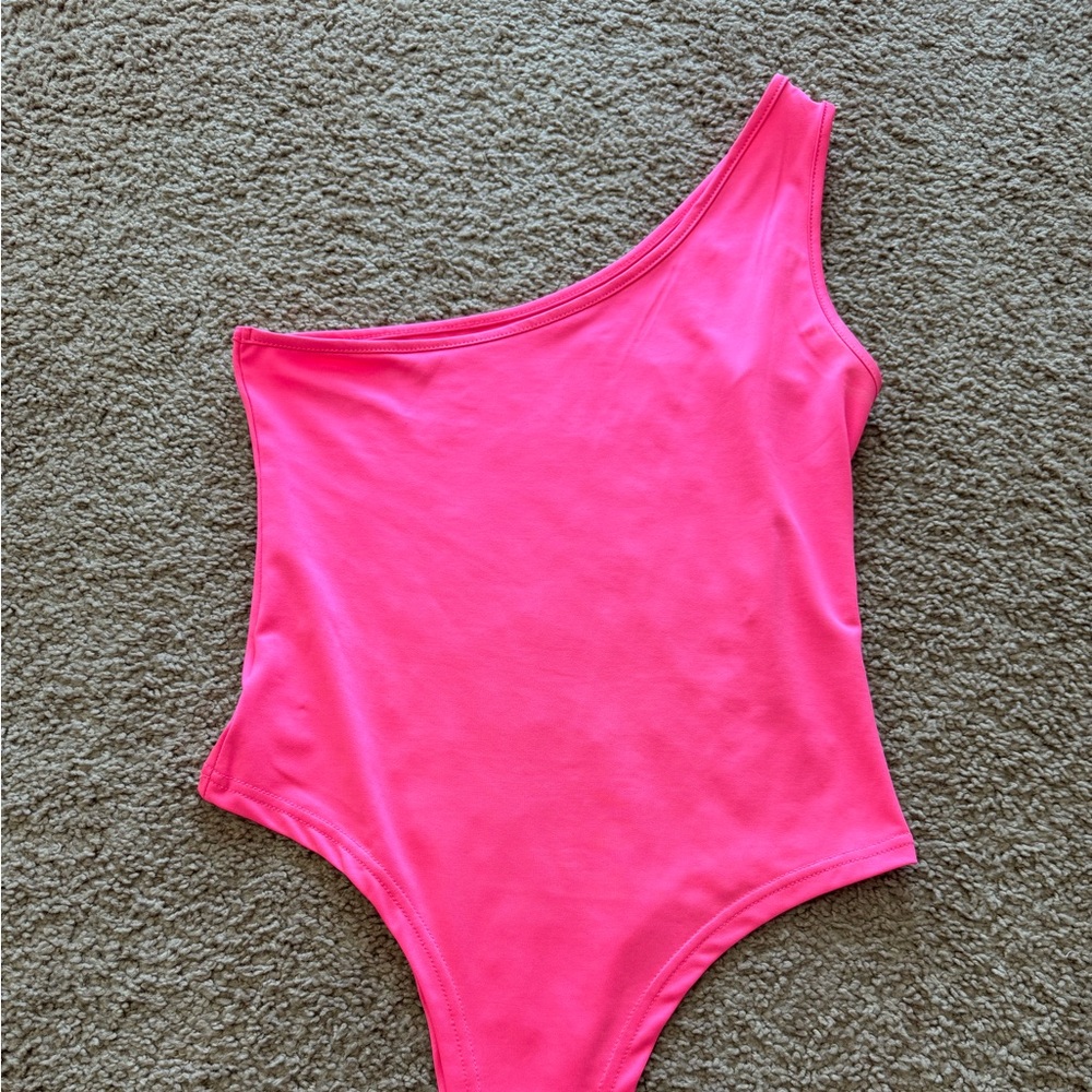 Don’t like myself in hot pink